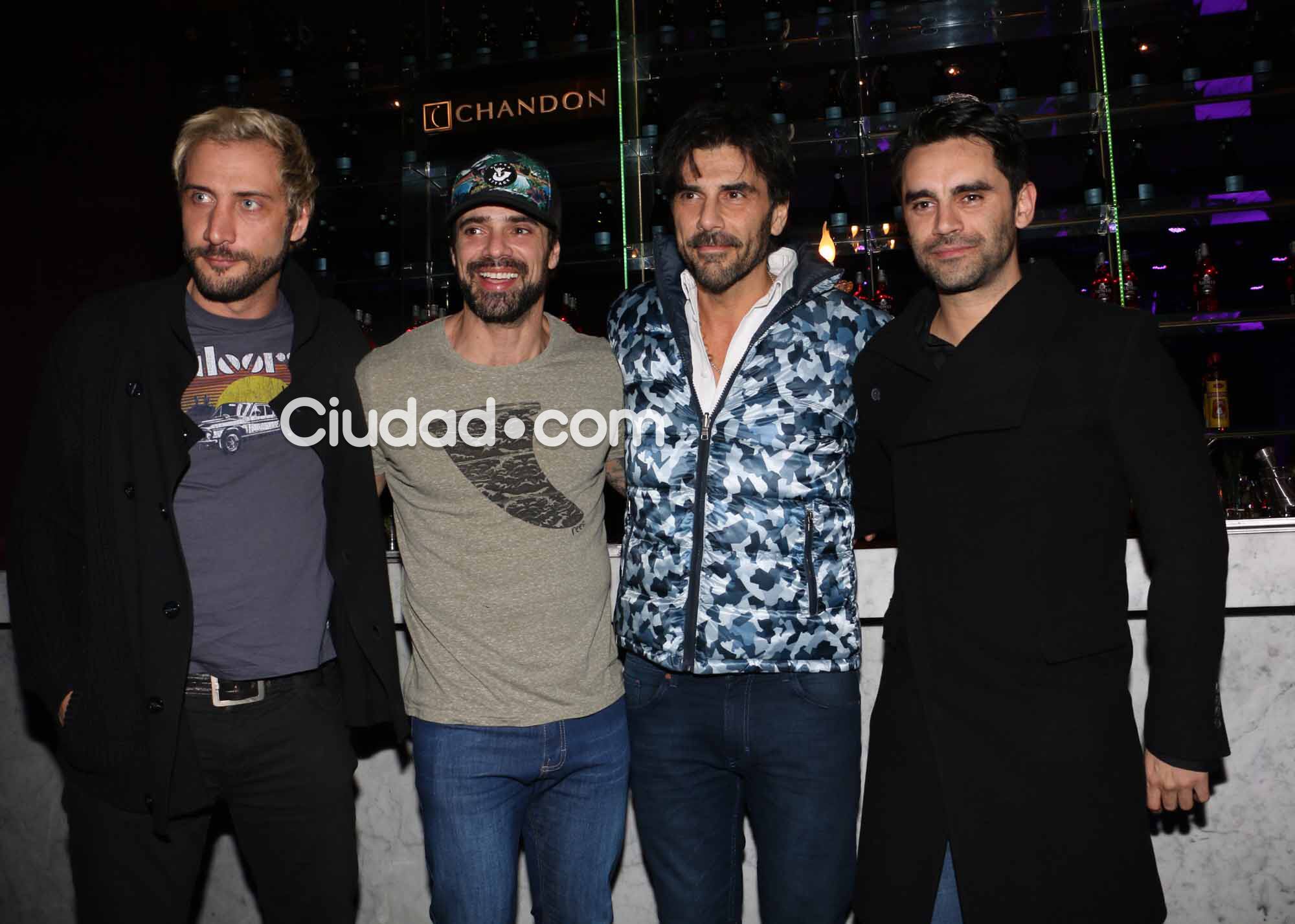 Cáceres, Castro, Darthés y Heredia, en el festejo de Los ricos no piden permiso (Foto: Movilpress)