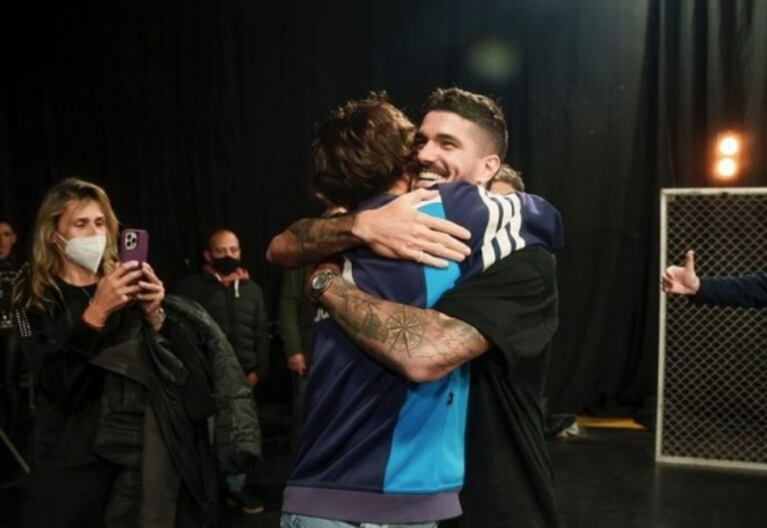 Cachete Sierra se emocionó por haber jugado al fútbol tenis con Rodrigo de Paul