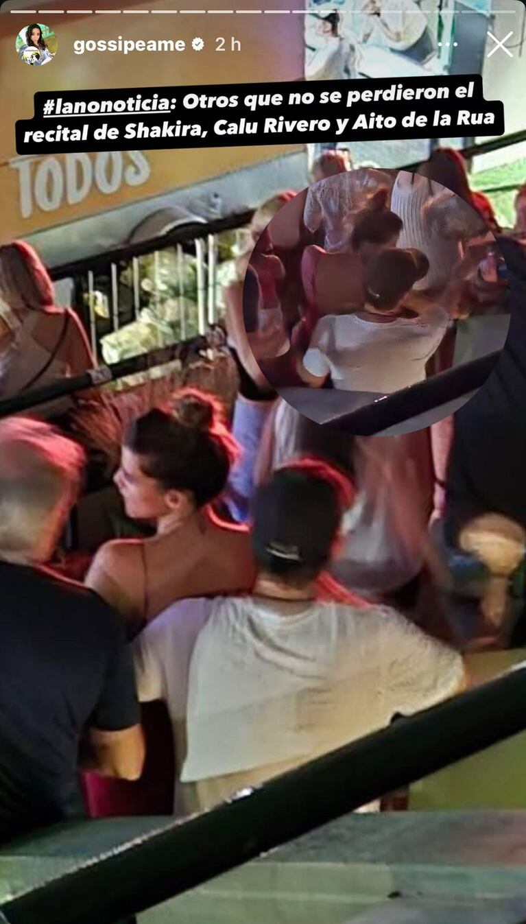 Calu Rivero con su hijo con Aíto de la Rúa en el show de Shakira (Foto: Instagram/@gossipeame).