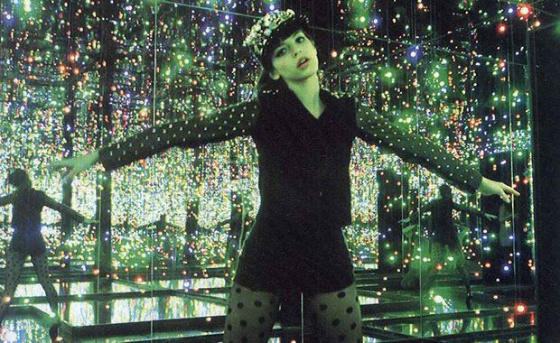 Calu Rivero: una diosa suelta en la muestra de Yakoi Kusama (Foto: Gente). 