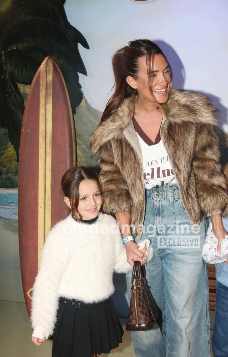 Cami Homs y Francesca De Paul en la premiere de Lilo & Stitch (Foto: Movilpress).
