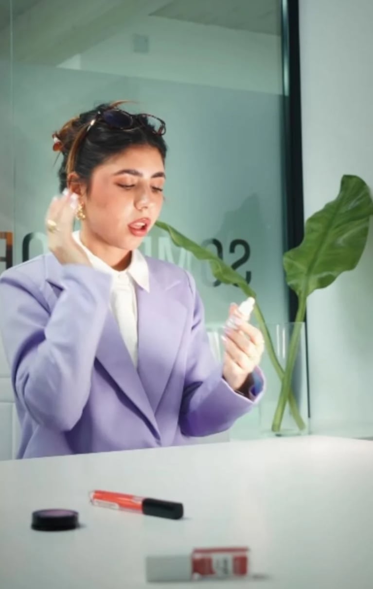 Cami Mayán lanzó su línea de maquillajes y su nombre habría sido un palo encubierto contra Alexis Mac Allister | Créditos: Instagram @camimayan