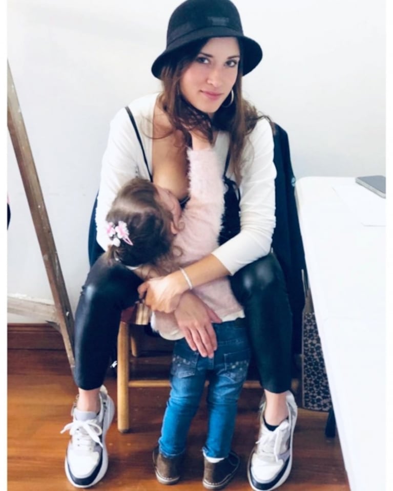 Camila Cavallo, divertida sobre cuándo dejará de amamantar a su hija: "Sospecho que como hasta los 18"