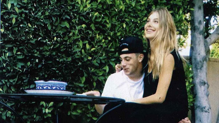 Camila Morrone, hijastra de Al Pacino, con su novio Joseph. (Fotos: revista Gente)