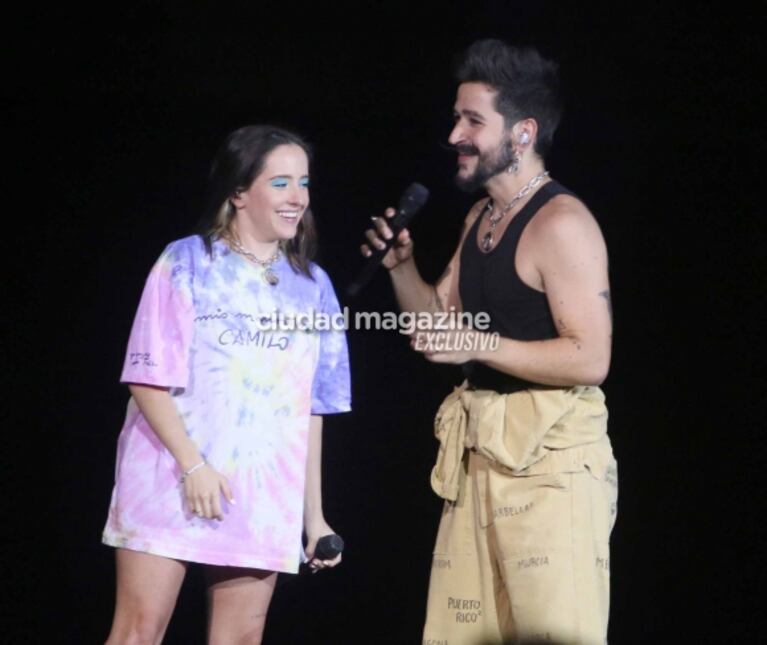 Camilo Echeverry y Evaluna Montaner, a puro amor en el Luna Park: mucha química y la pancita de embarazada de ella