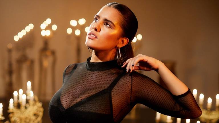 Camilú debuta con un disco de pop romántico con su nombre
