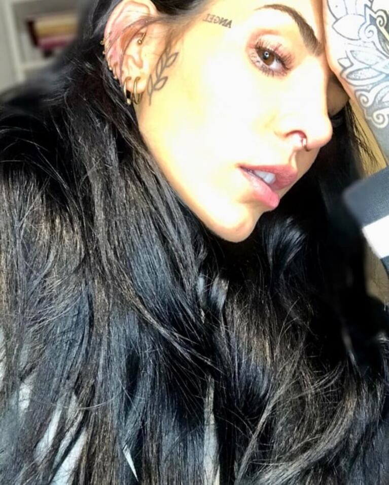 Cande Tinelli lució su nuevo piercing en la nariz: "El septum más perfecto que tuve en mi vida"