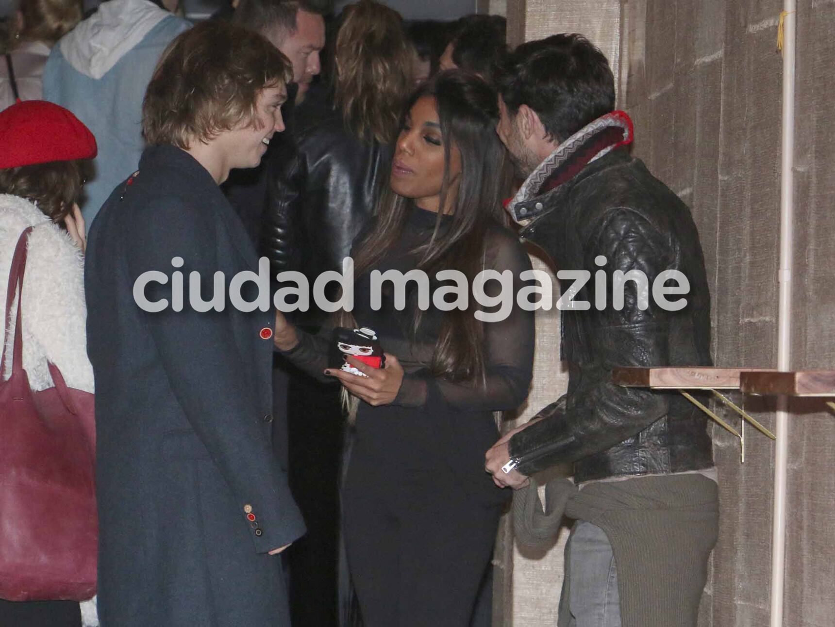 Cande Tinelli presentó su perfume junto a Franco, familia y amigos (Fotos: Movilpress).