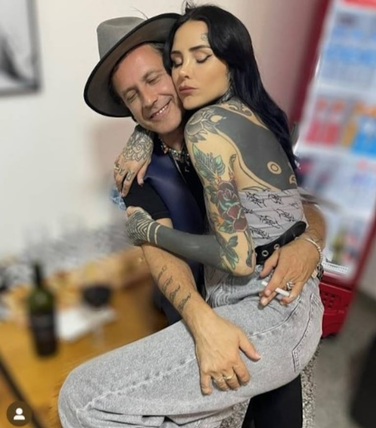 Cande Tinelli  se mostró con Coti Sorokin y confesó estar "pegote" con el músico