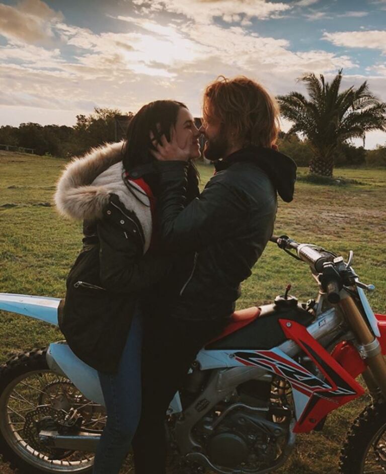 Cande Tinelli y sus fotos a los besos con Luca Bonomi