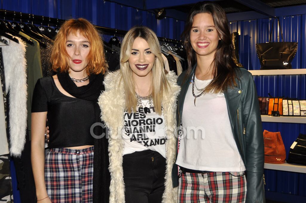 Candela Vetrano con Lali Espósito y Manuela Viale. (Foto: Jennifer Rubio-Ciudad.com)