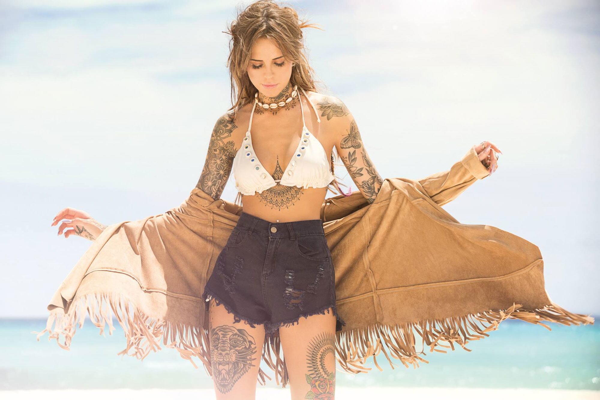 Candelaria Tinelli, diosa en las playas de México (Fotos: Madness Clothing). 