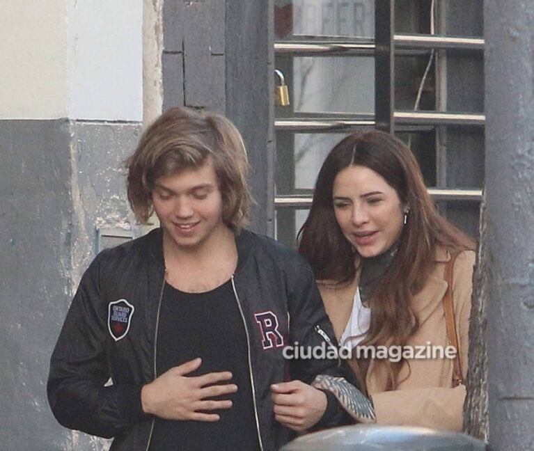 Candelaria Tinelli y Franco Masini, mimosos y enamorados en Palermo