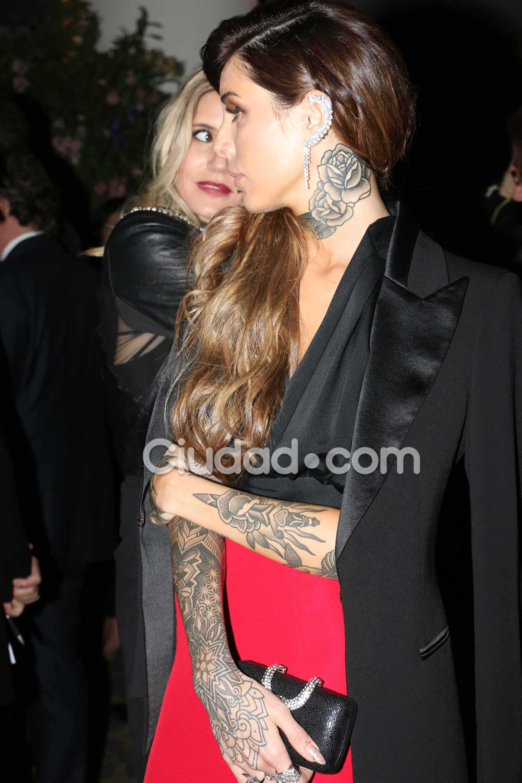 Candelaria Tinelli y un estilo bien personal para la gala (Fotos: Movilpress). 