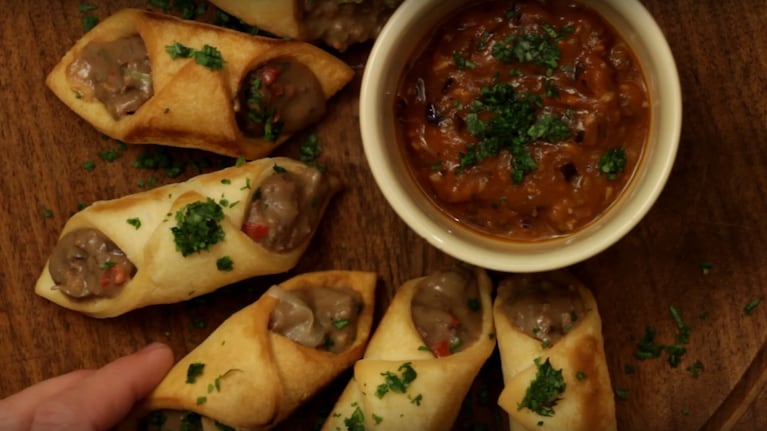 Cannolis de carne y muzzarella, pastas