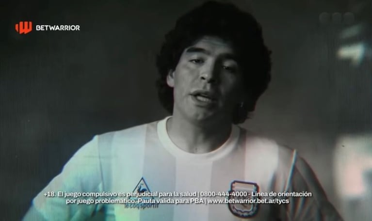 Captura de la publicidad con la imagen de Maradona recreada por IA - Crédito: Web