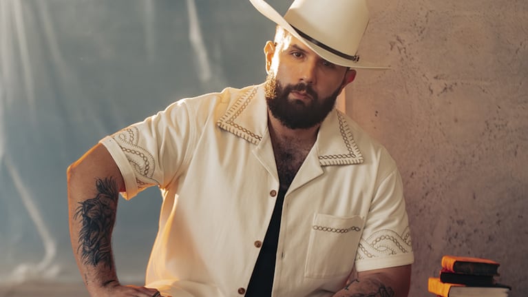 Carín León presenta “La Buena” y anticipa su show en Buenos Aires