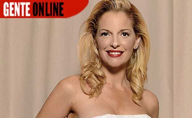 Carina Zampini en la gala de la revista Gente.