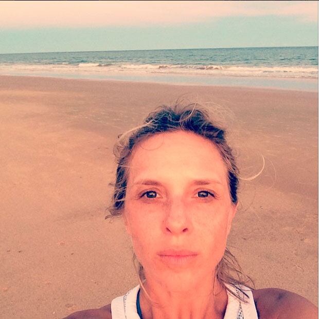 Carla Peterson, cero maquillaje y mucha actitud. (Foto: Instagram)