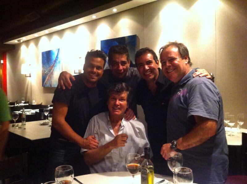 Carlín Calvo festejó sus 61 años con Matías Santoiani, "Carna" Crivelli, Diego Pérez y Carlos Bacchi. (Foto: @marianabrey)
