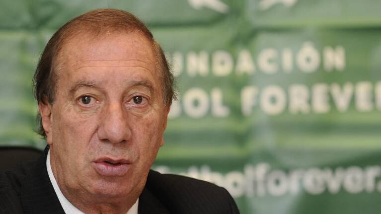 Carlos Bilardo no tiene coronavirus: su hermano denunció que el laboratorio se equivocó