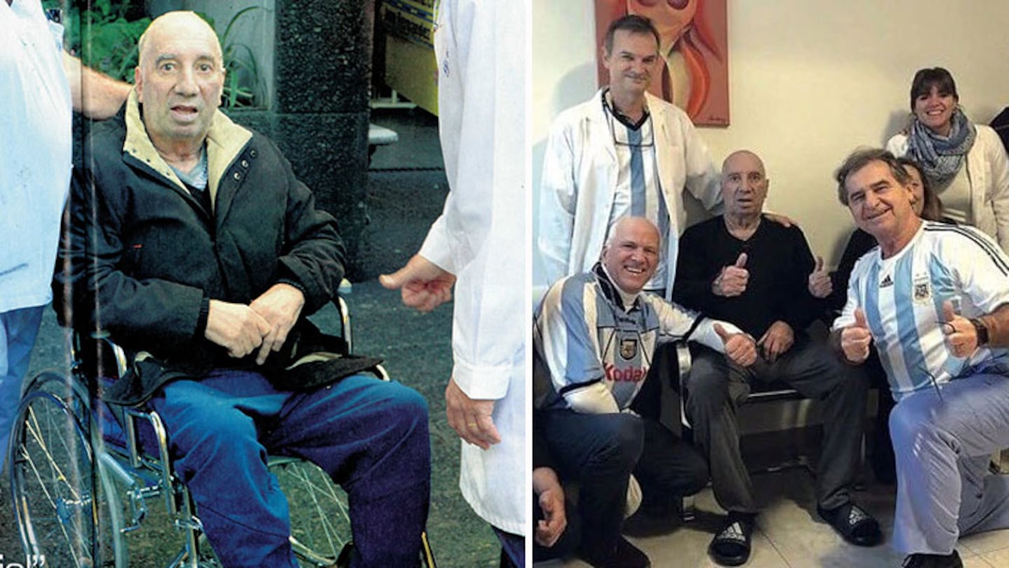 Carlos Bilardo regresó a su casa tras someterse a una operación por el síndrome Hakim-Adams. (Foto: revista Gente)