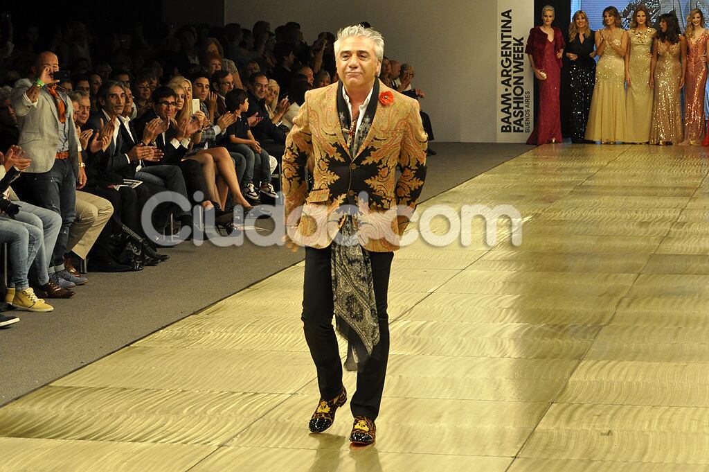 Carlos Di Doménico presentó su colección.  (Foto: Jennifer Rubio-Ciudad.com)