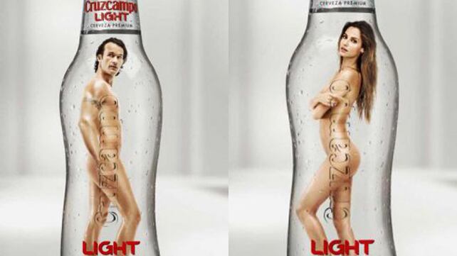 Carlos Moyá y Ariadne Artiles, ¿dentro de una botella?