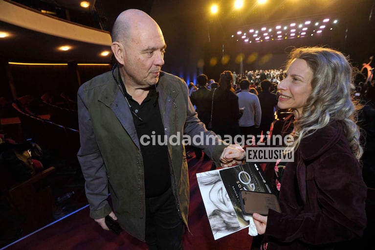Carlos Rottemberg y Elena Roger en los Premios Hugo (Foto: Movilpress).
