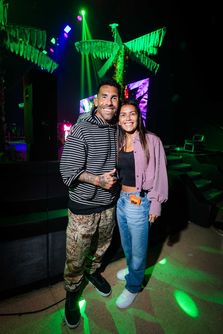 Carlos Tevez con Vanesa Mansilla
