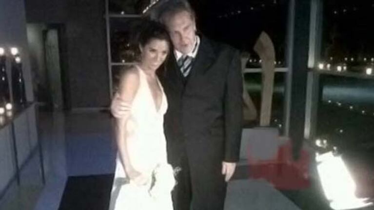 Carmela Carey y Gonzalo Bonadeo, flamantes esposos. (Foto: Web)