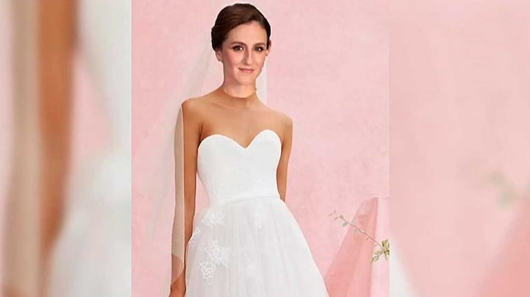 Carolina Amoroso evaluó diversas opciones de vestidos de novia en La jaula de la moda