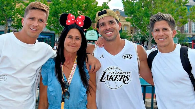 Carolina Baldini y sus hijos (Foto: Instagram @carobal14)