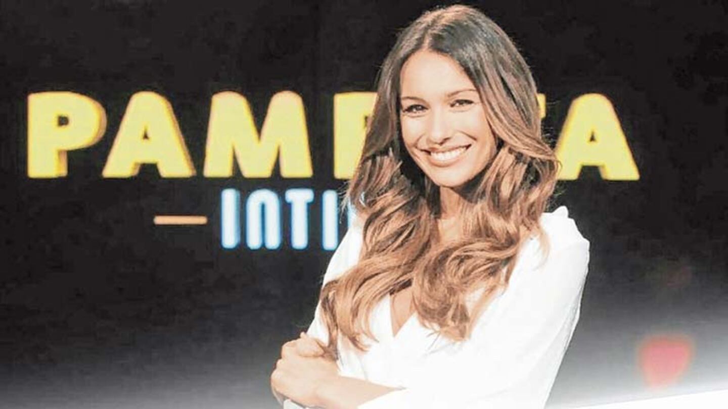 Carolina conduce Pampita íntima por Net TV.