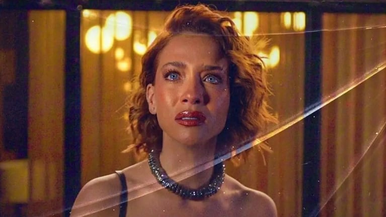 Carolina Miranda se luce en este thriller erótico que arrasa en Netflix.
