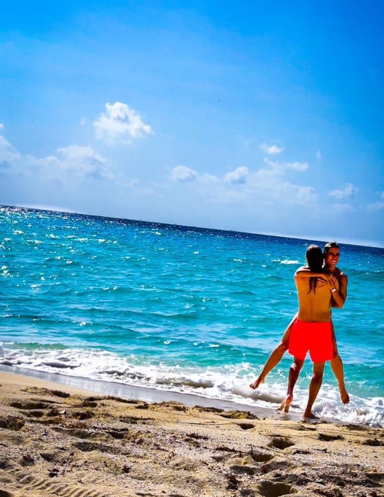 Carolina Ramírez y Martín Cornide. Fotos: Instagram carocali y marieclairecolombia