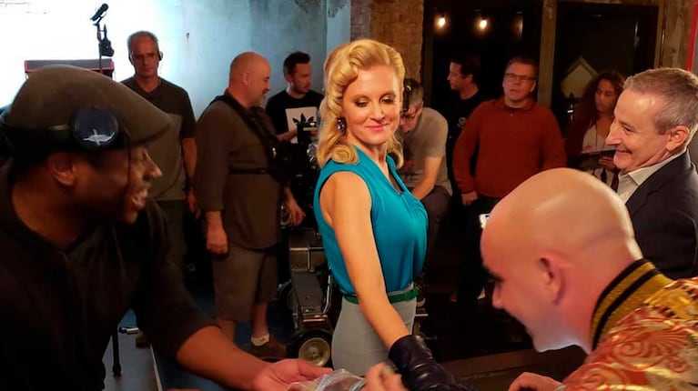 Carrie Anne Fleming (Foto: @fiveyearsbehindthebrains)