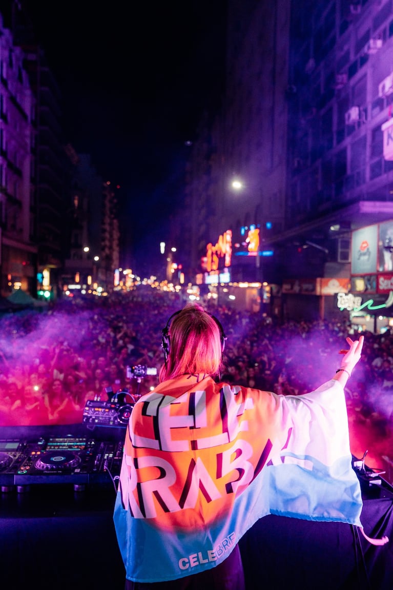 Cele Arrabal en el Obelisco