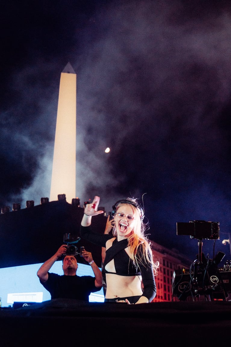 Cele Arrabal en el Obelisco
