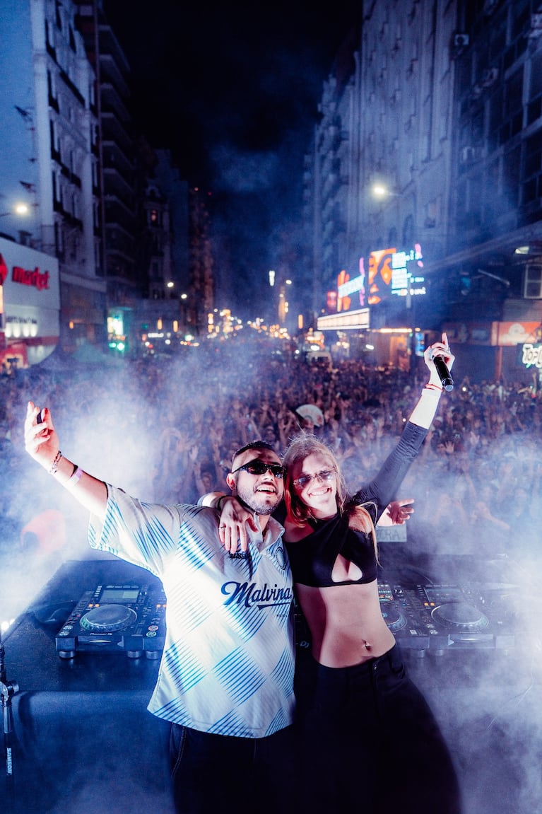 Cele Arrabal en el Obelisco