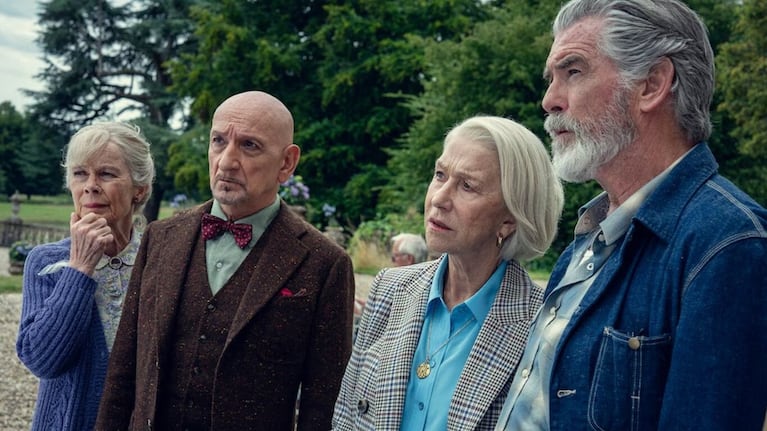 Celia Imrie, Ben Kingsley, Helen Mirren y Pierce Brosnan se ponen en la piel de unos detectives de la tercera edad.
