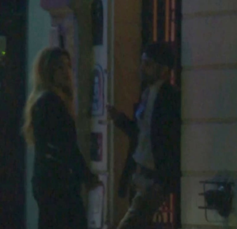 ¡Chape infraganti! Jimena Barón y Rodrigo Romero, mimosos en la puerta del departamento del actor