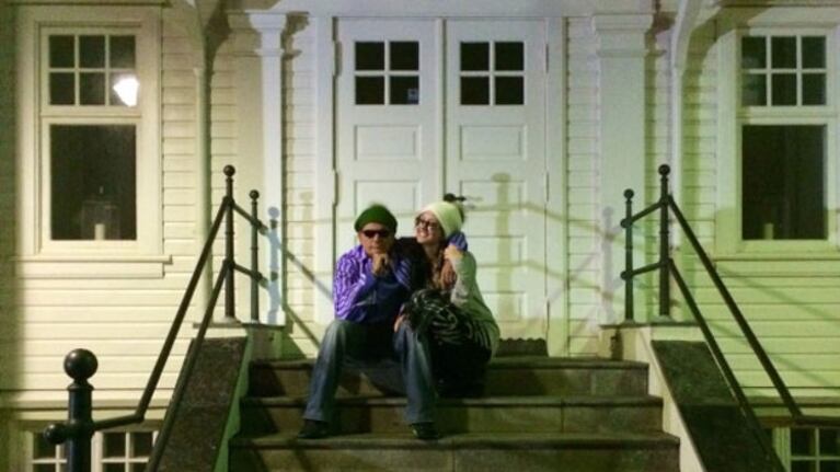 Charlie Sheen publicó en Twitter que se había casado, pero… ¡era una broma para su ex! (Foto: @charliesheen)
