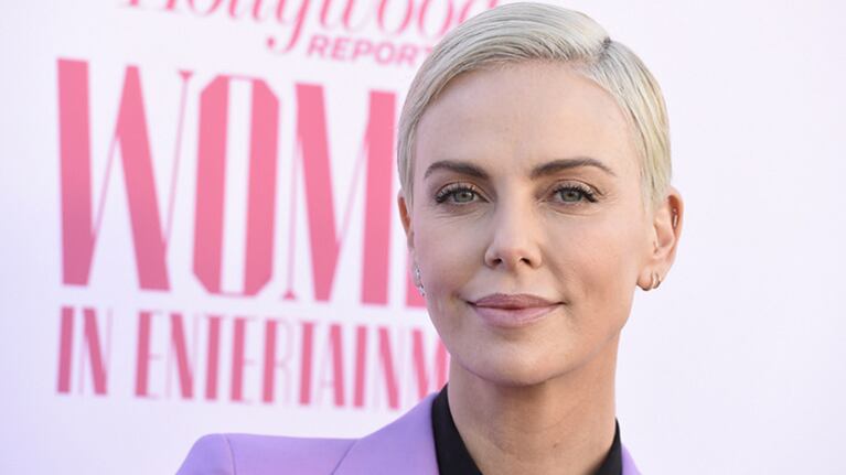 Charlize hizo una donación contra la violencia de género.