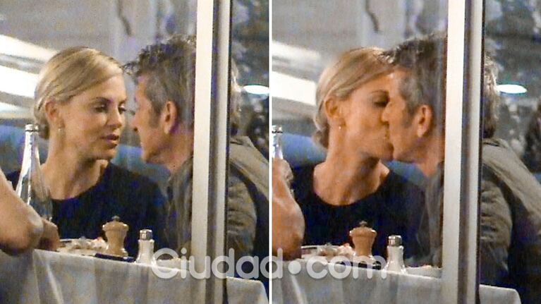 Charlize Theron y Sean Penn, a los besos en Cannes. (Foto: Grosby Group)