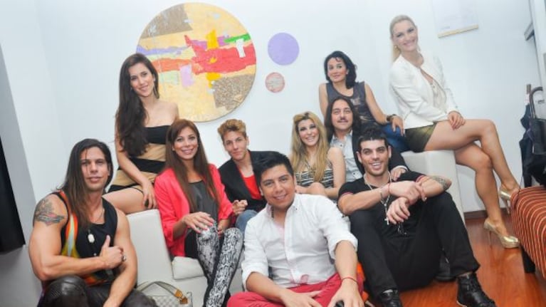 Charlotte y Alexander Caniggia celebraron fin de año con sus compañeros de elenco