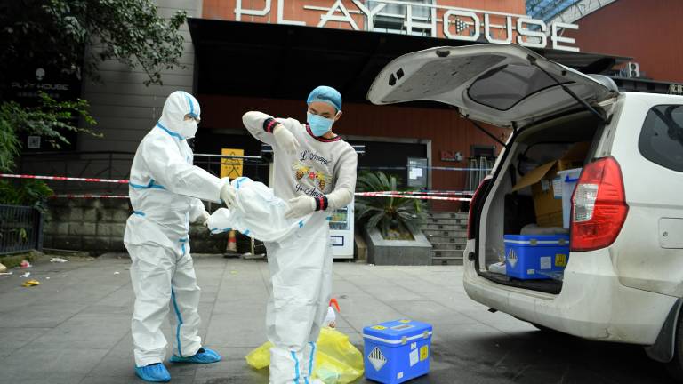 China realizó un testeo masivo de coronavirus tras aparición de un brote en una ciudad del sur