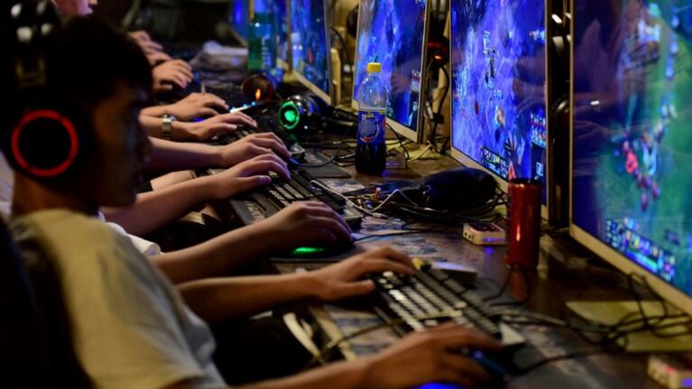 China recorta a tres horas a la semana el máximo que los menores podrán jugar a videojuegos. Foto: Reuter.