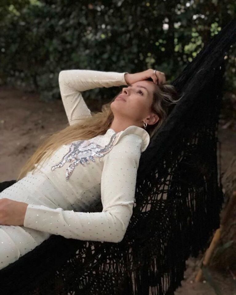 China Suárez posó para una producción de fotos a sólo tres semanas de dar a luz a Magnolia