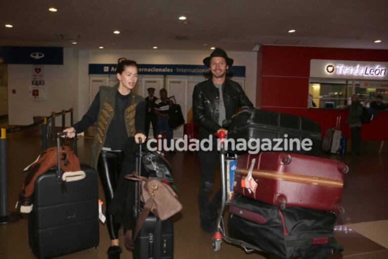 China Suárez y Benjamín Vicuña, enamorados y con looks súper cancheros al volver de Nueva York: "Estuvimos unos días solitos, festejando después de Los Padecientes"